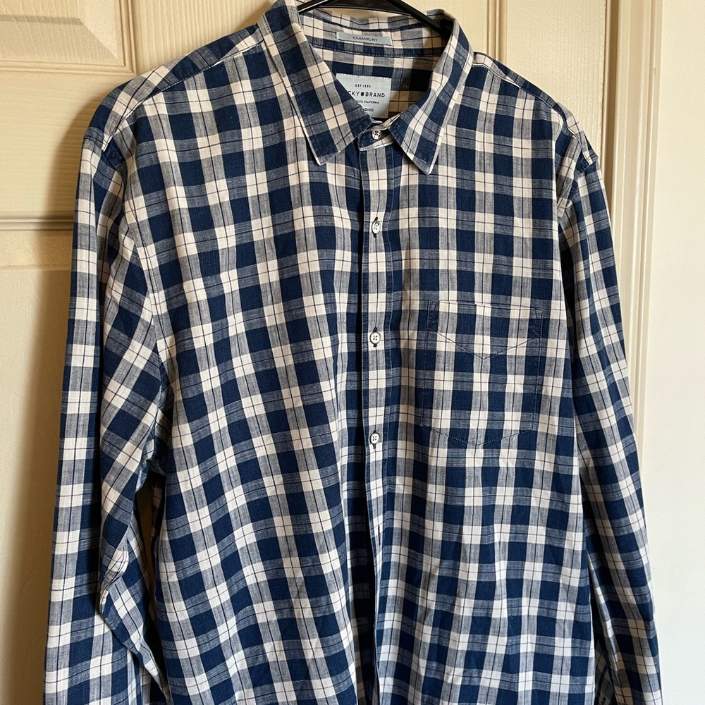 Lucky Brand Button Up
True Indigo
Classic Fit